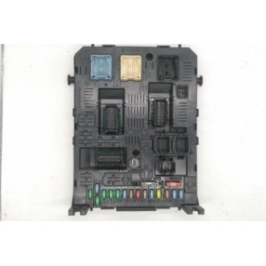 Boitier BSI K05 JOHNSON CONTROLS 966405918001 pour Peugeot 308